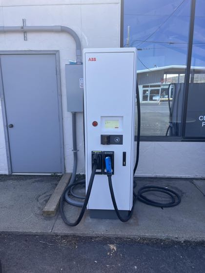 EV charger at Country Club Nissan