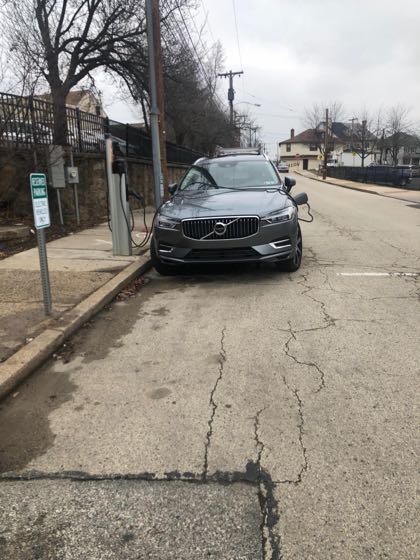 EV charger at Poplar St Parking
