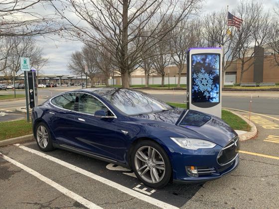 EV charger at Paramus Park Mall (2)