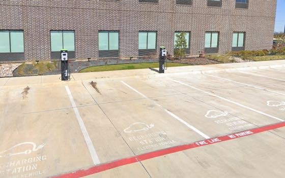 EV charger at Hampton Inn & Suites Dallas / Duncanville