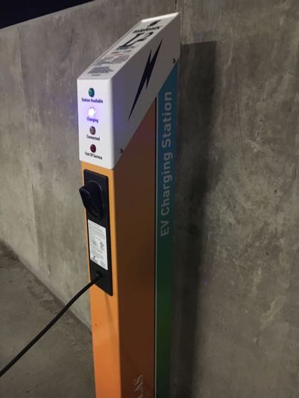 EV charger at UT Dallas - Davidson Gundy Alumni Center