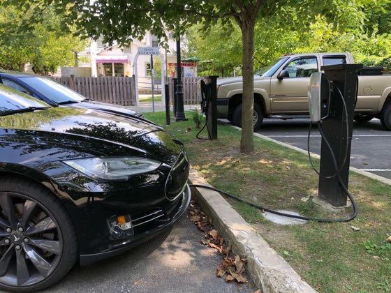 EV charger at Smoky Rock BBQ