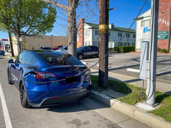 EV charger at Woodley Ave & Devonshire St Parking
