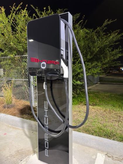 EV charger at Harris Porsche 320kw
