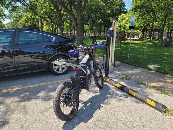 EV charger at Lincolnwood Park