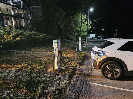 EV charger at Skidmore College - Hoge Hall (1)