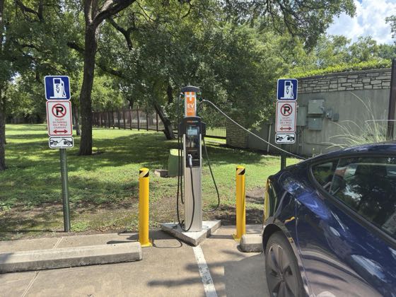 EV charger at Fort Worth Botanic Garden