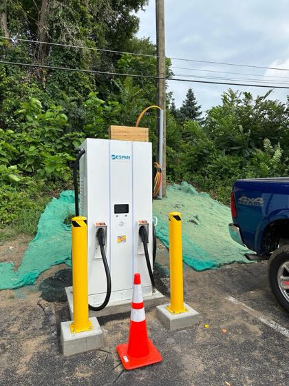 EV charger at Lia Honda Albany (1)