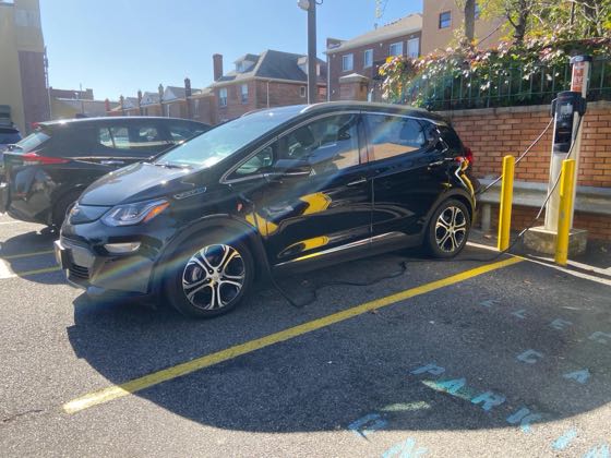 EV charger at Key/Met/Associated Food Supermarket