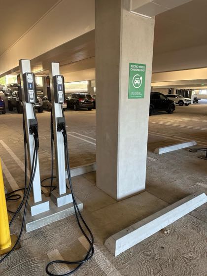 EV charger at Kaiser Permanente Riverside Medical Center (3)