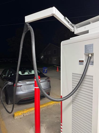 EV charger at Fas Mart