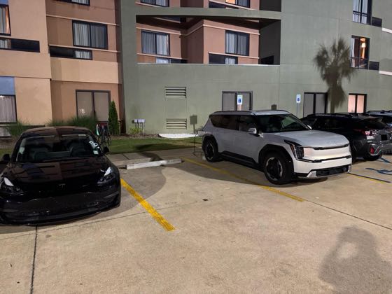 EV charger at Courtyard Jackson Airport/Pearl