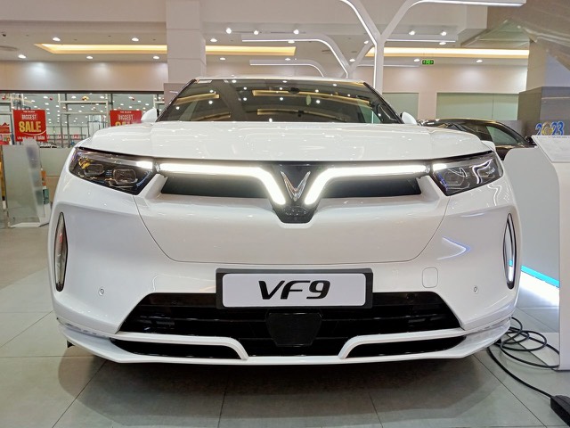 Vinfast VF 9 (2027 model year)